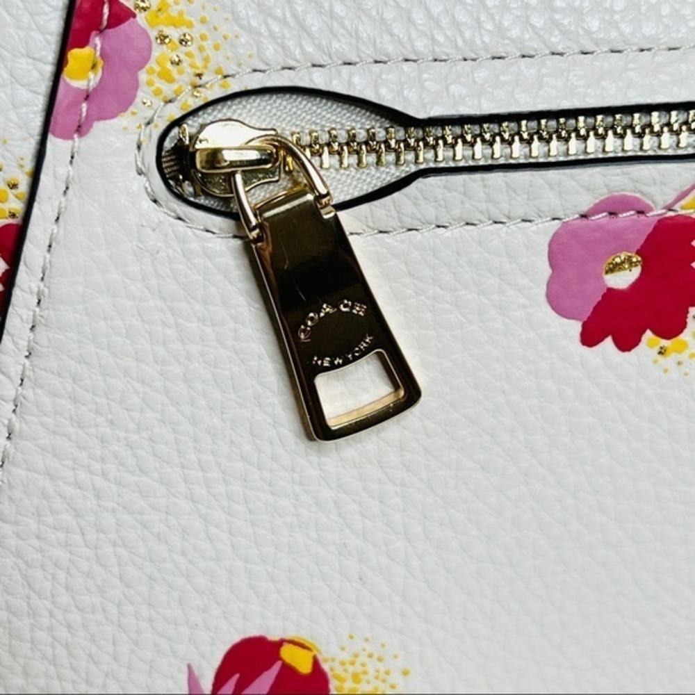 COACH White Floral Handbag NEW - Picture 9 of 11
